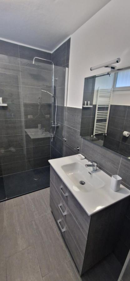 Апартаменты Lake House - Milano 3 Базильо Экстерьер фото